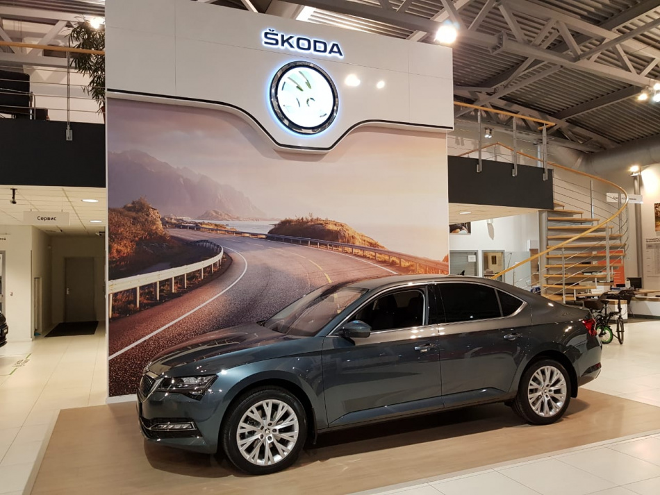В Петербурге начались продажи обновленной модели SKODA SUPERB
